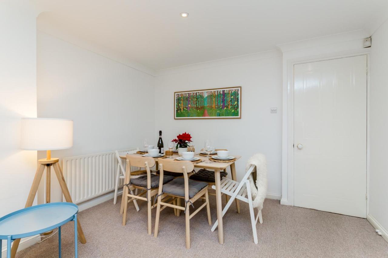 Modern Mews House With Free Parking Space, And Patio By Huluki Sussex Stays Brighton Exterior foto